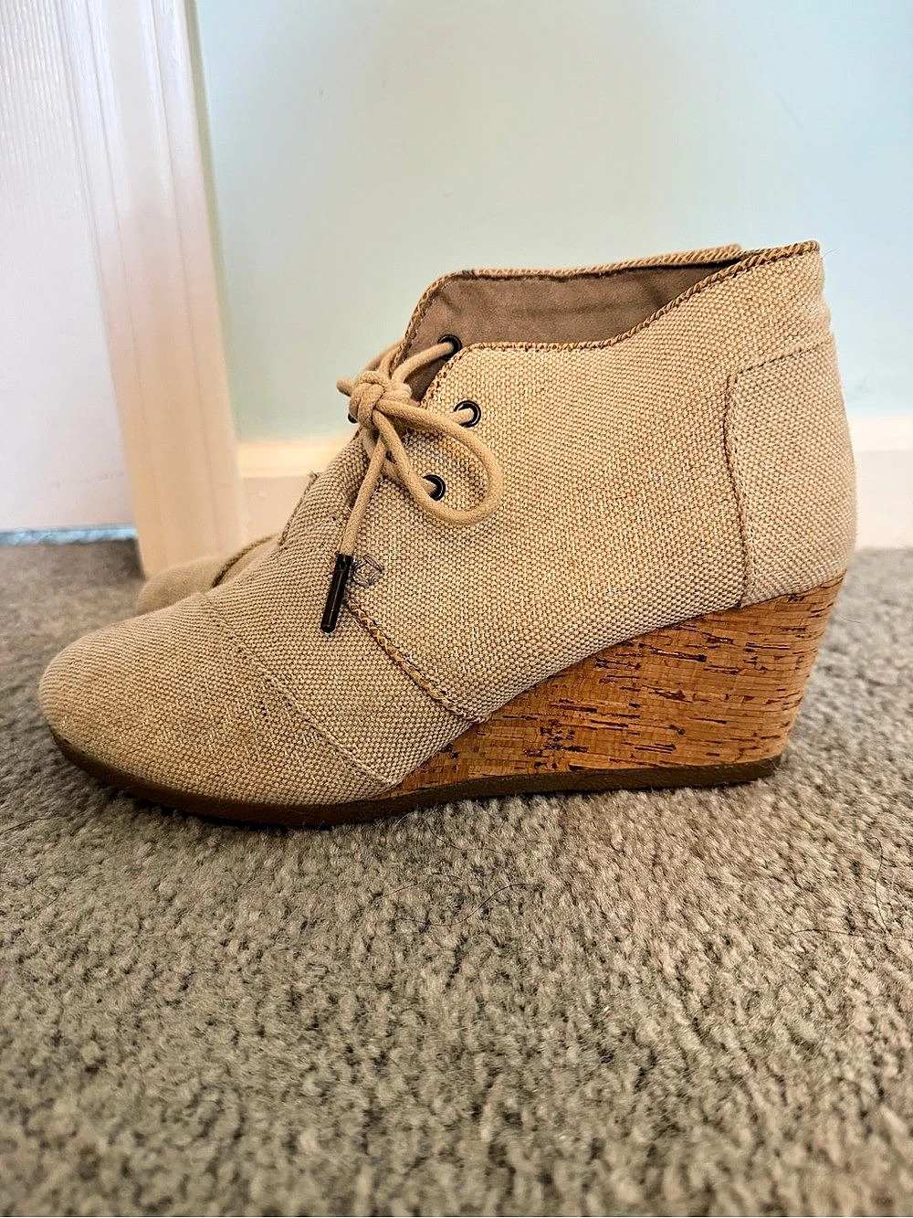 TOMS Desert Wedge Bootie Wedge Booties in Beige (sparkle)